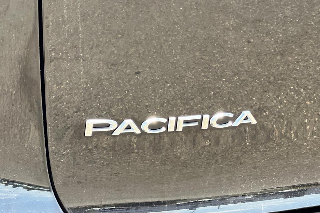 Thumbnail: 2024 Chrysler Pacifica - 34