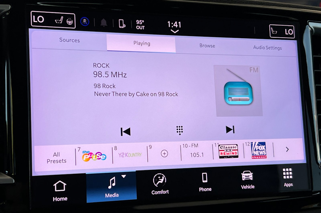 Thumbnail: 2024 Chrysler Pacifica - 13