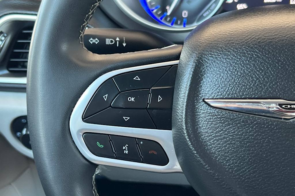 Thumbnail: 2024 Chrysler Pacifica - 30
