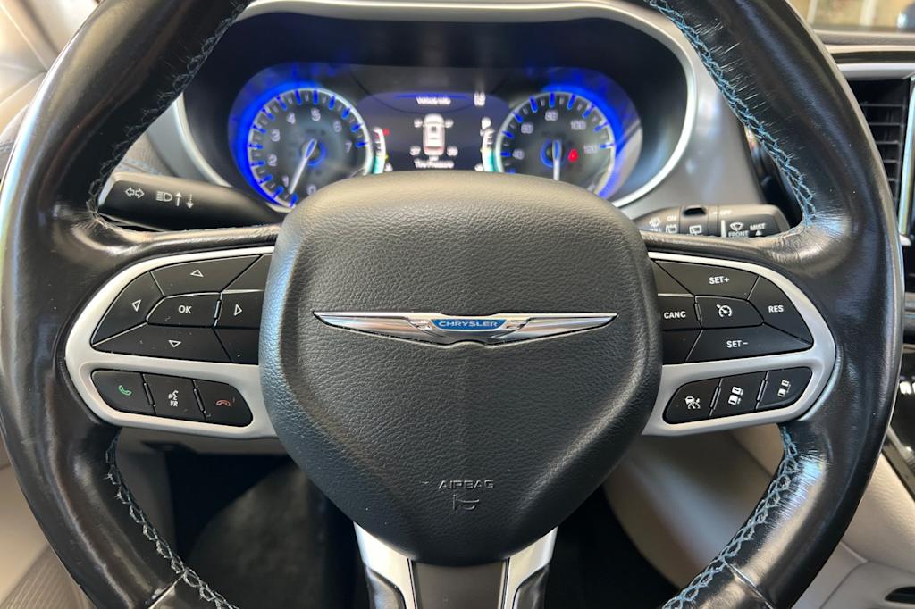 Thumbnail: 2021 Chrysler Pacifica - 30