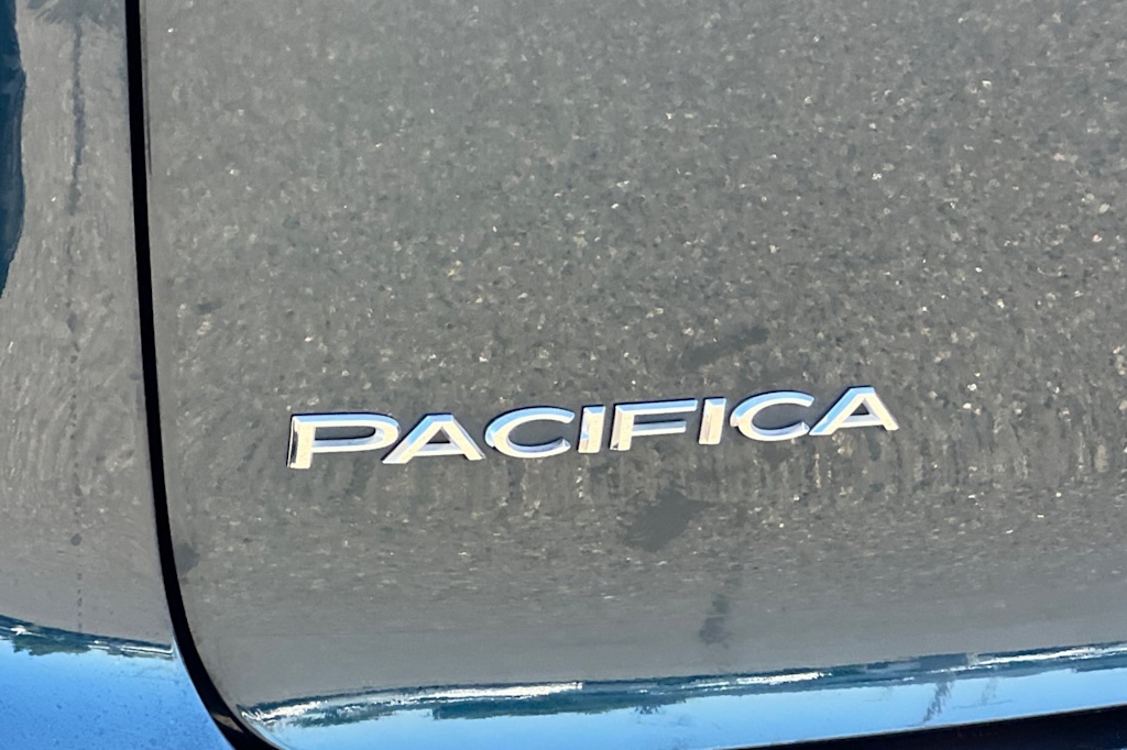 Thumbnail: 2021 Chrysler Pacifica - 35