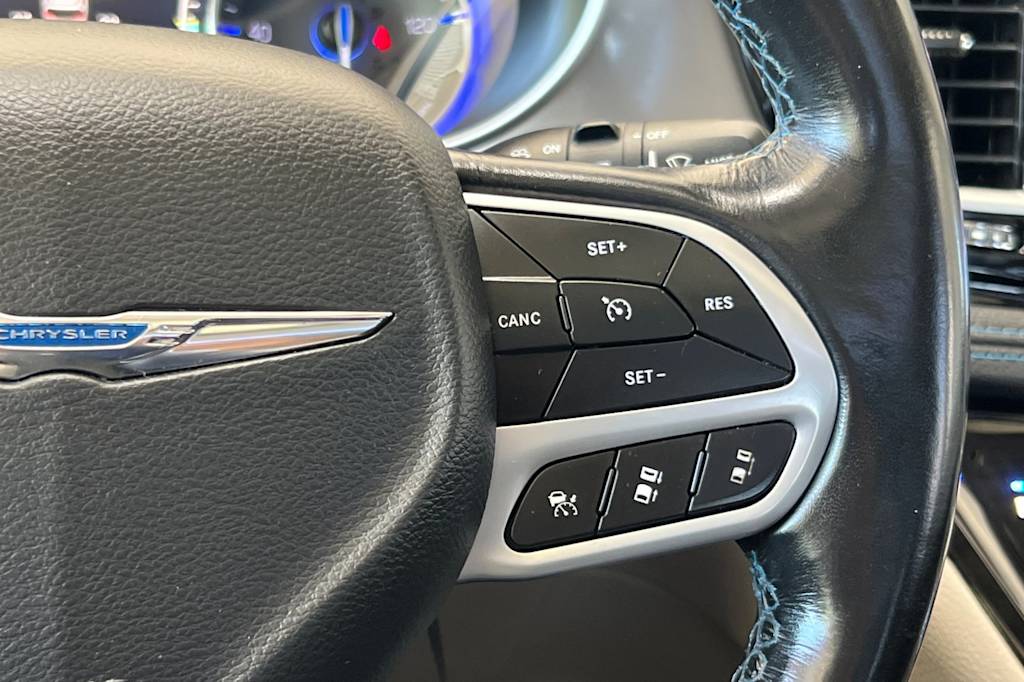 Thumbnail: 2021 Chrysler Pacifica - 32