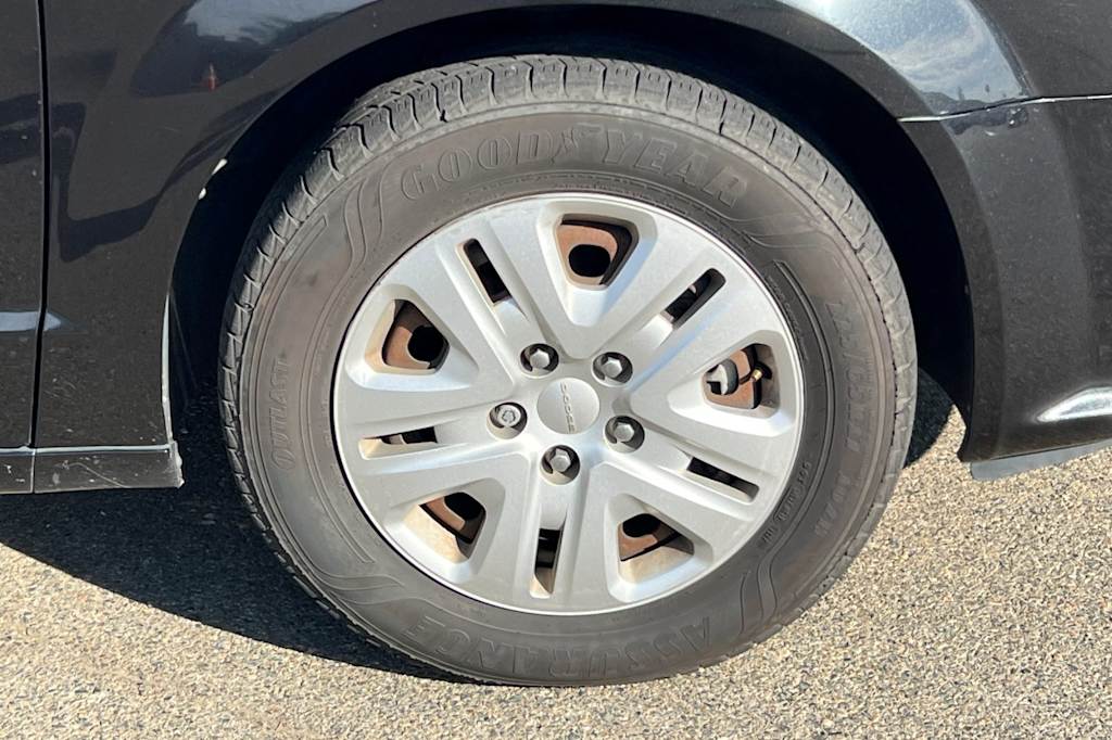 Thumbnail: 2019 Dodge Grand Caravan - 19