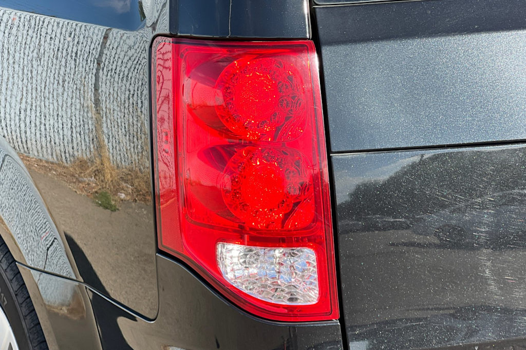 Thumbnail: 2019 Dodge Grand Caravan - 24