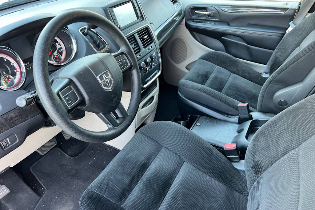 Thumbnail: 2019 Dodge Grand Caravan - 8