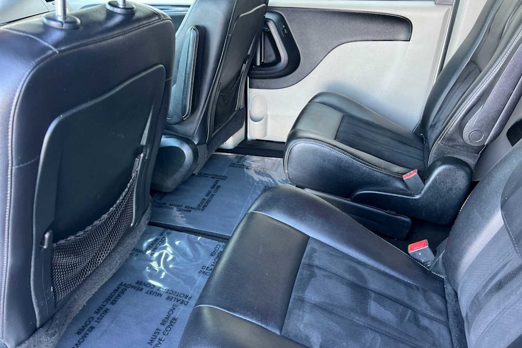 Thumbnail: 2018 Dodge Grand Caravan - 10