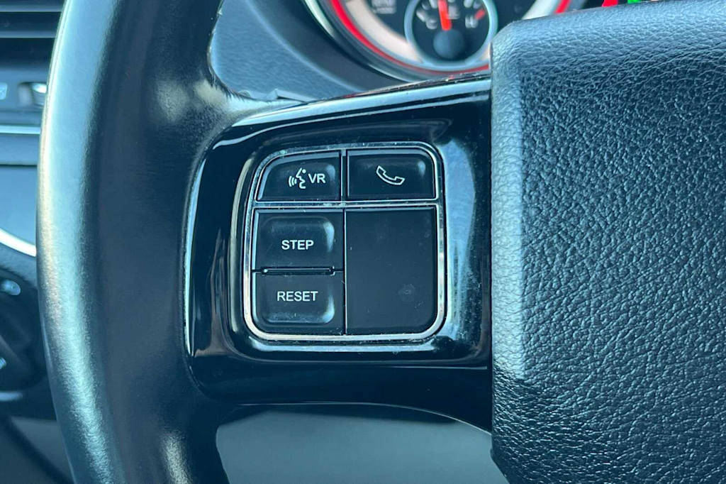 Thumbnail: 2018 Dodge Grand Caravan - 28