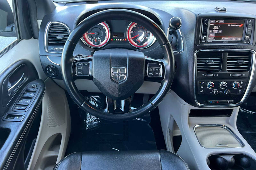 Thumbnail: 2018 Dodge Grand Caravan - 11