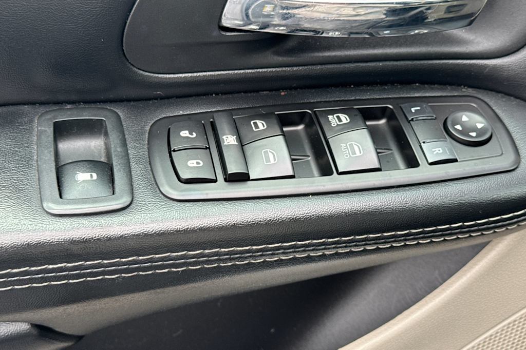 Thumbnail: 2019 Dodge Grand Caravan - 20