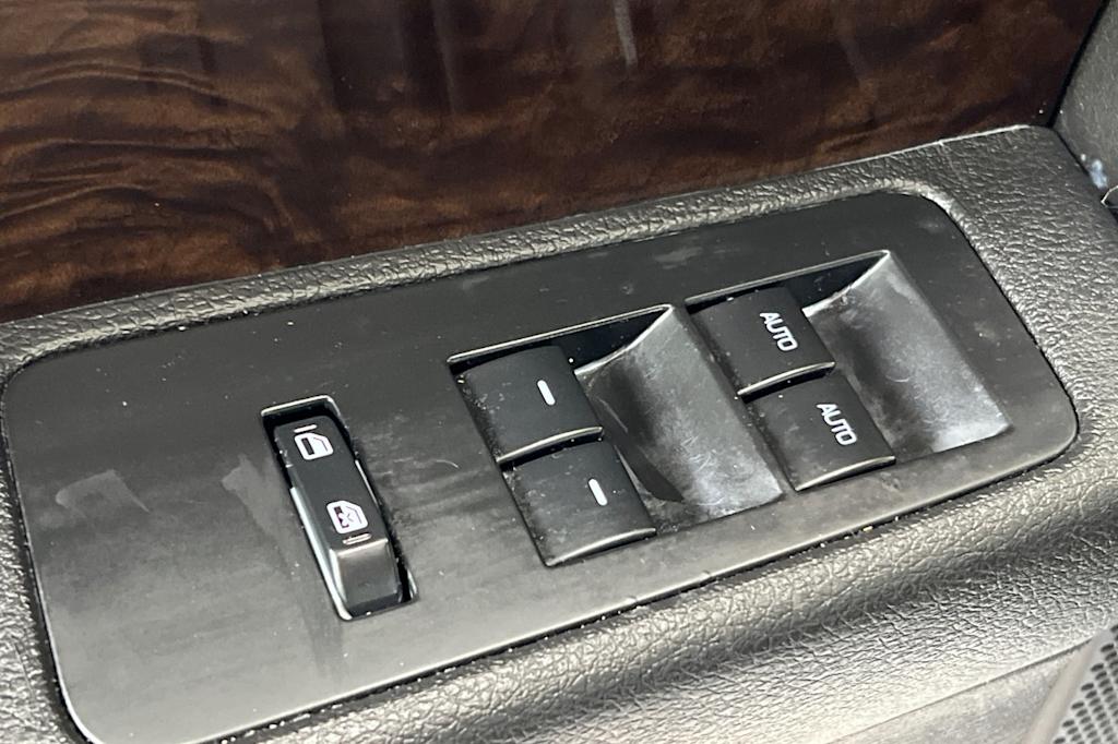 Thumbnail: 2016 Ford Flex - 21