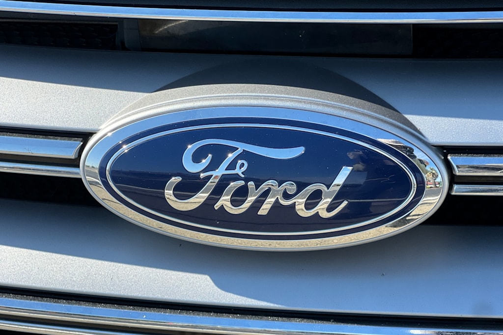Thumbnail: 2018 Ford Edge - 5