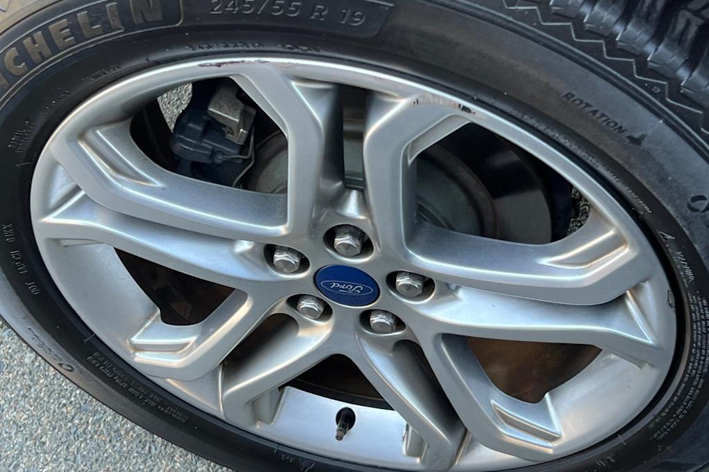 Thumbnail: 2018 Ford Edge - 18