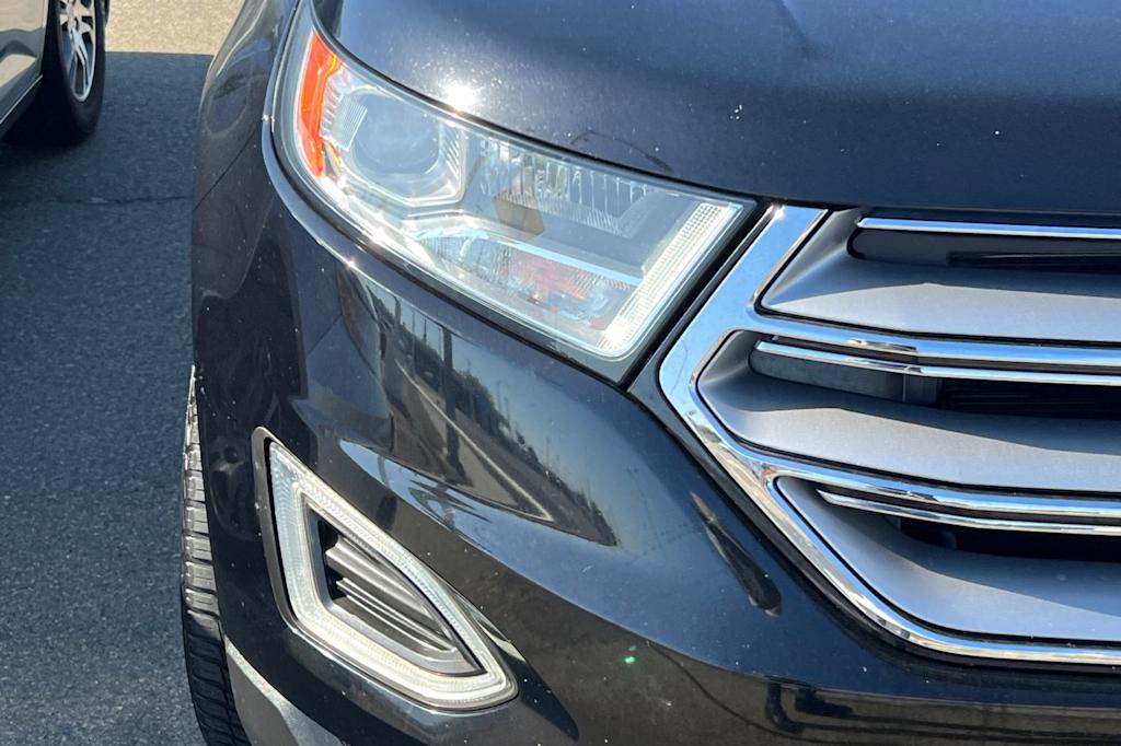 Thumbnail: 2018 Ford Edge - 15