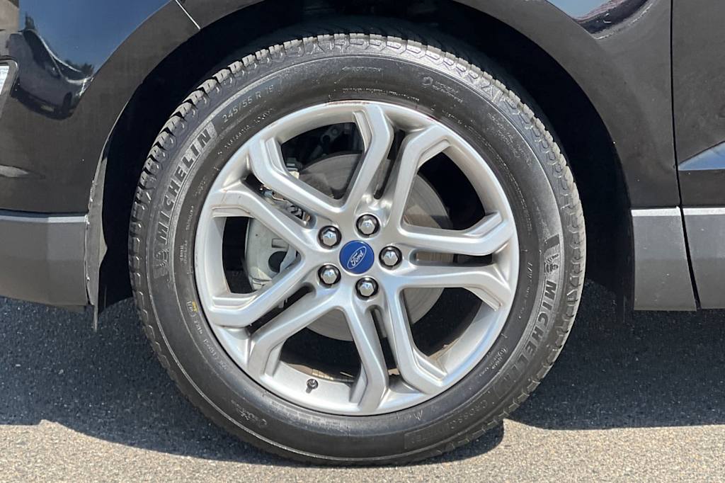 Thumbnail: 2018 Ford Edge - 8