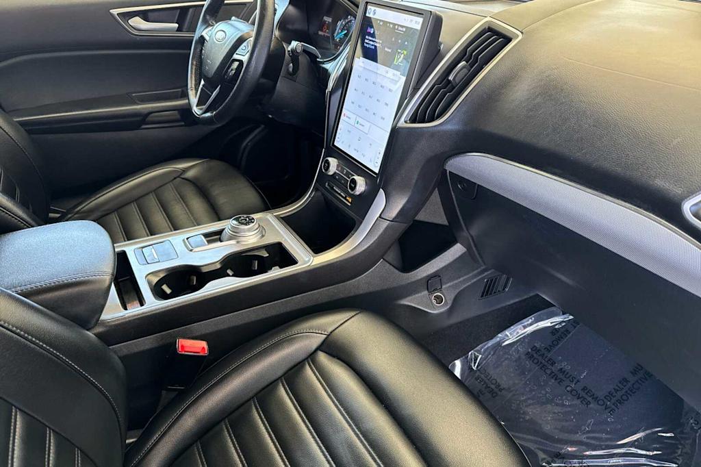 Thumbnail: 2022 Ford Edge - 13