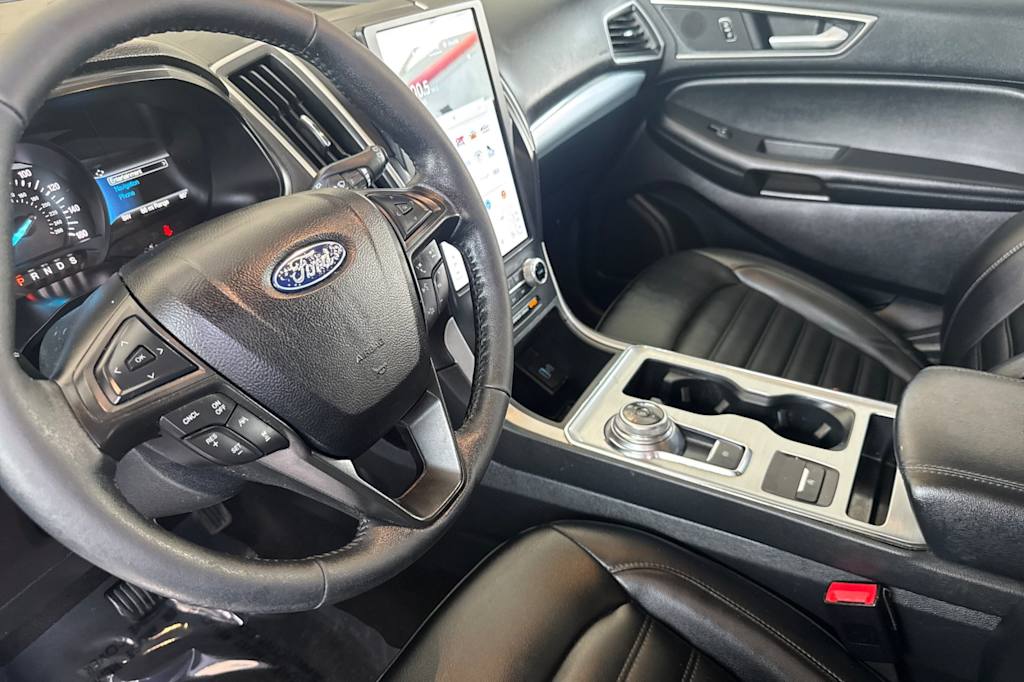Thumbnail: 2022 Ford Edge - 9