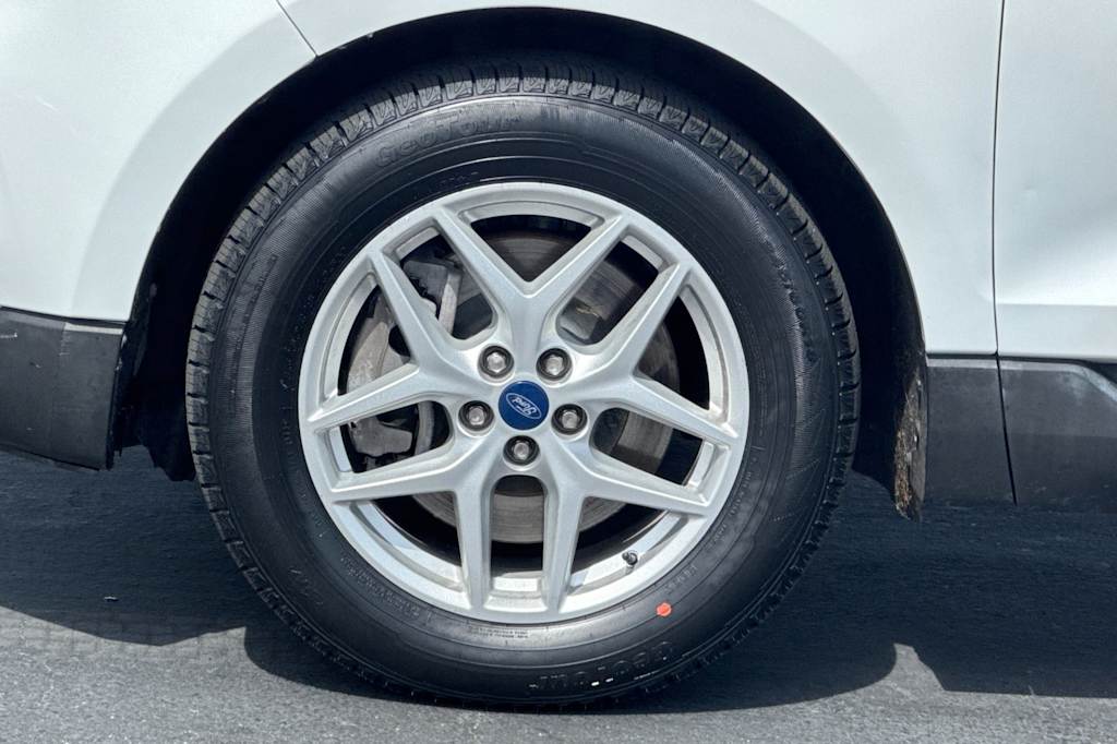 Thumbnail: 2022 Ford Edge - 8