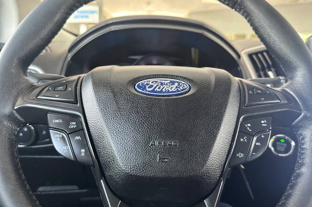 Thumbnail: 2022 Ford Edge - 27