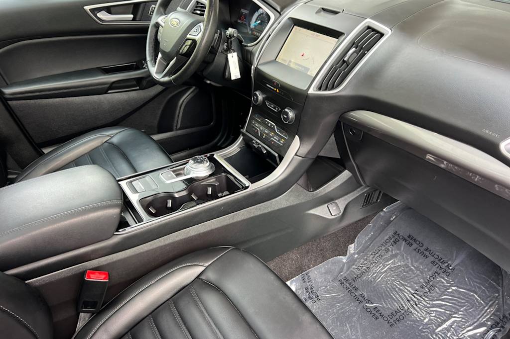 Thumbnail: 2019 Ford Edge - 12