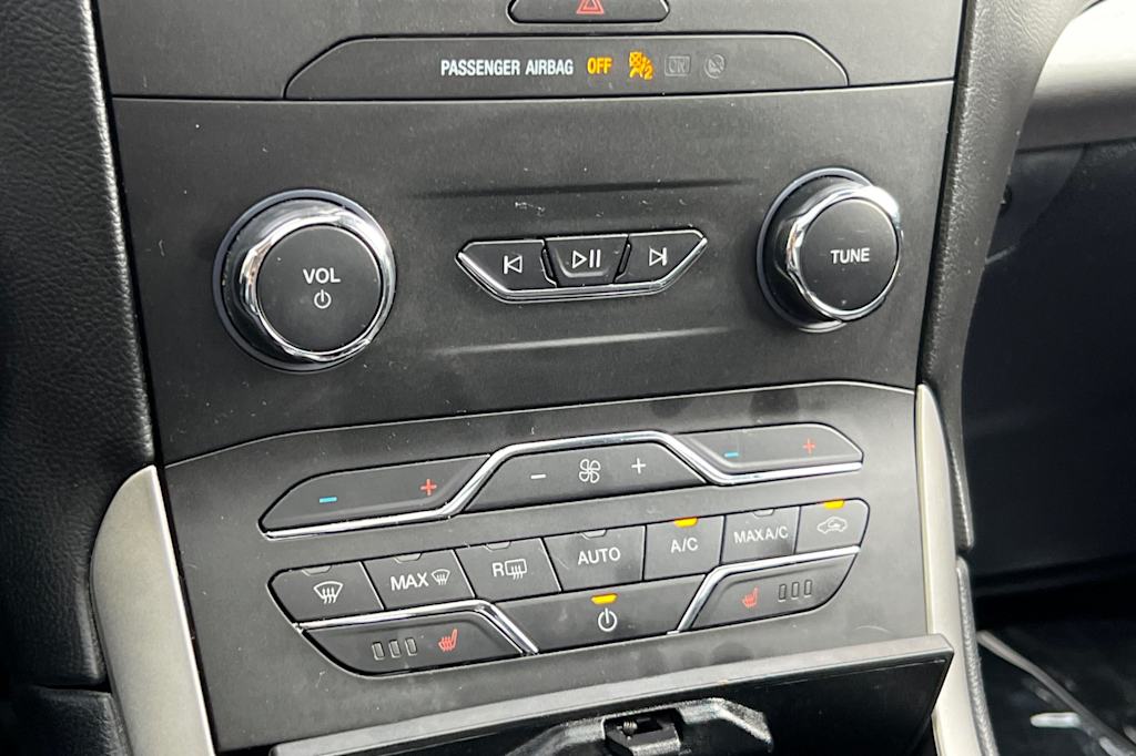 Thumbnail: 2019 Ford Edge - 28