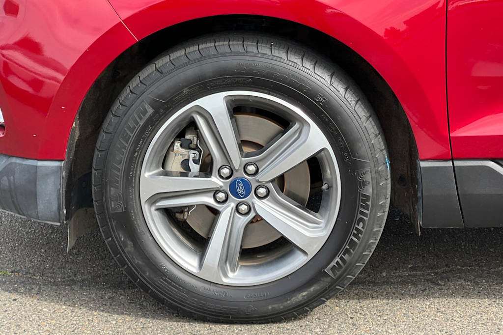 Thumbnail: 2019 Ford Edge - 8