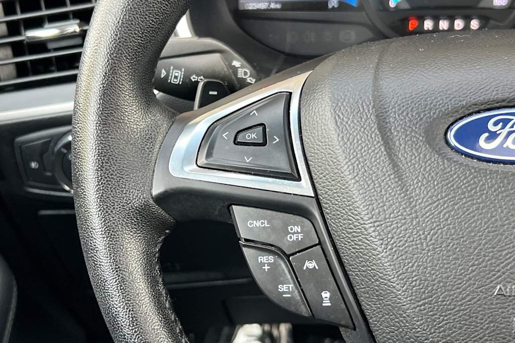 Thumbnail: 2019 Ford Edge - 31