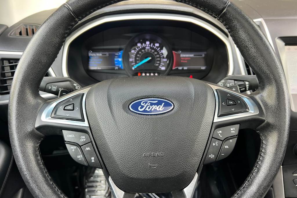 Thumbnail: 2019 Ford Edge - 30