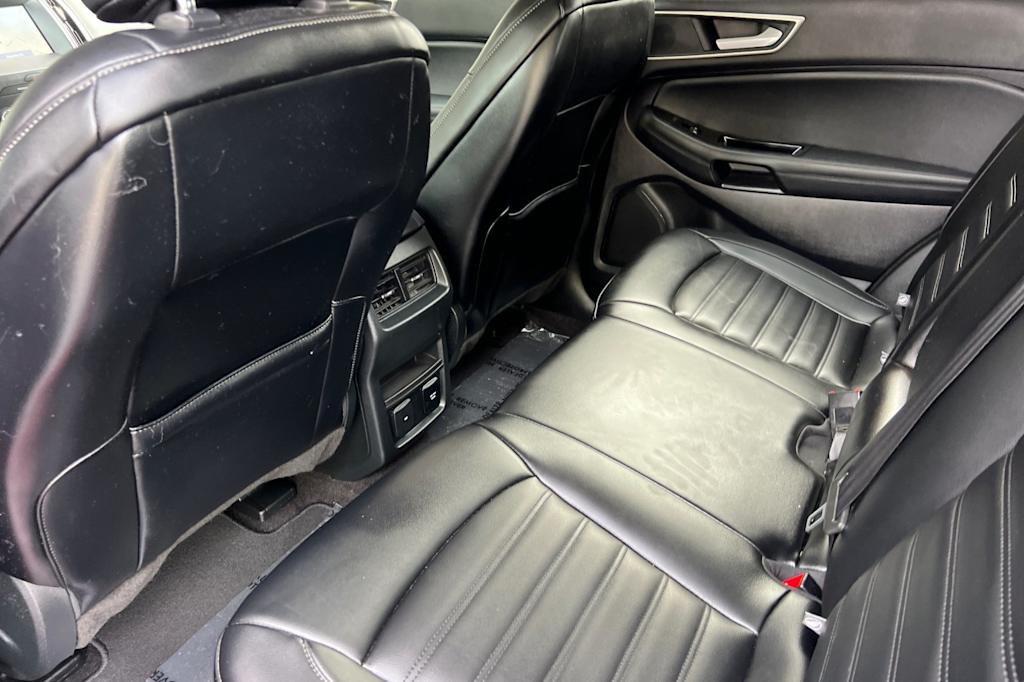 Thumbnail: 2019 Ford Edge - 10