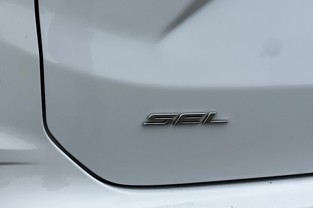 Thumbnail: 2022 Ford Edge - 7