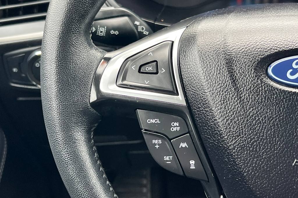 Thumbnail: 2022 Ford Edge - 30