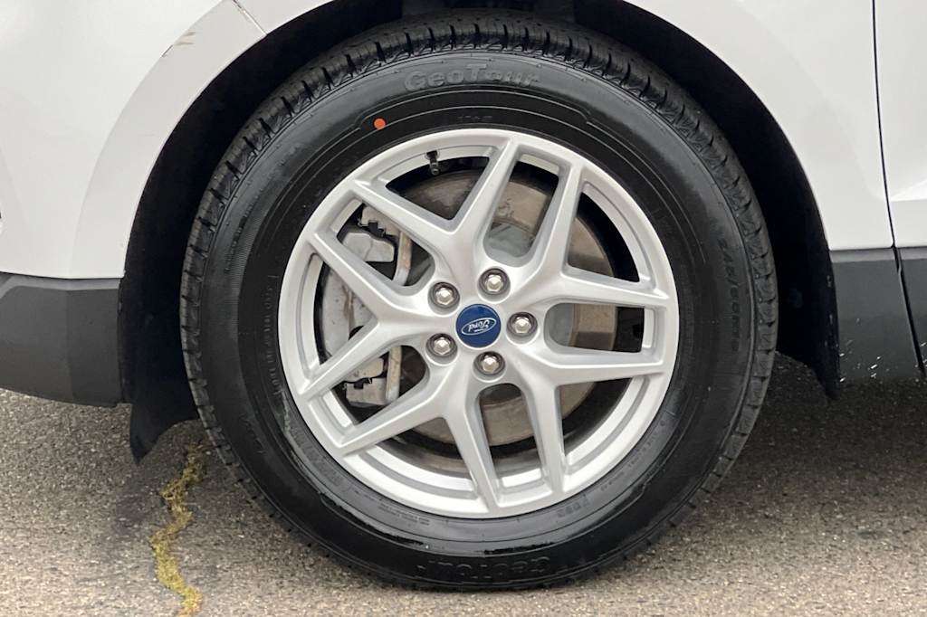Thumbnail: 2022 Ford Edge - 8