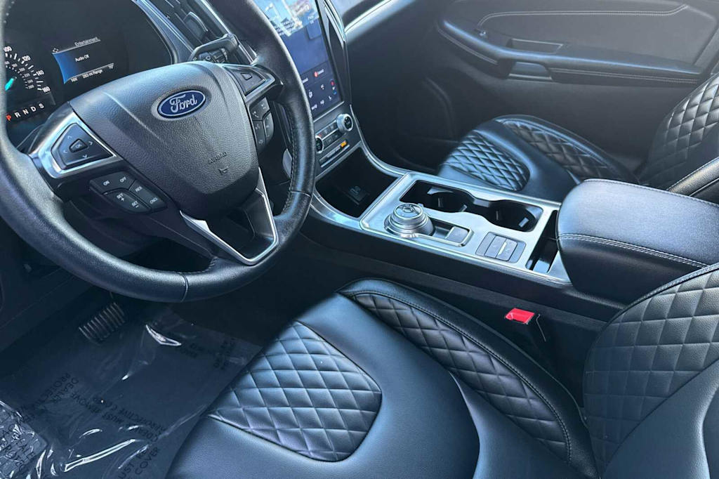 2024 Ford Edge Titanium 9