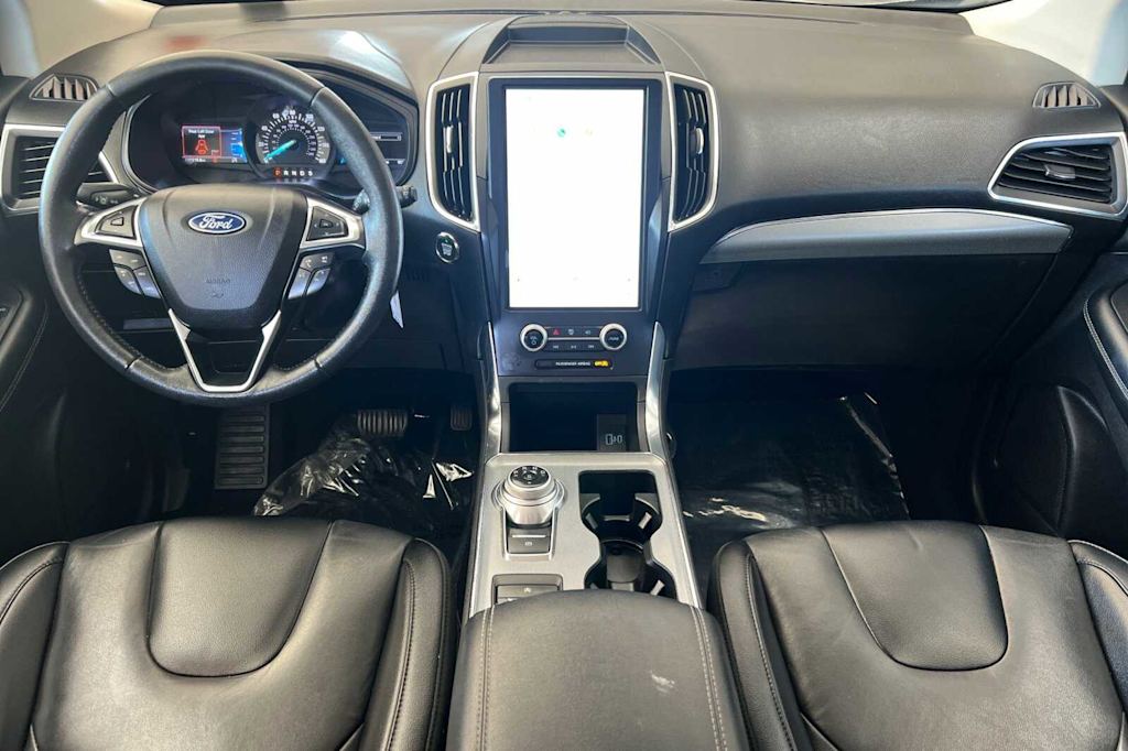 Thumbnail: 2022 Ford Edge - 2