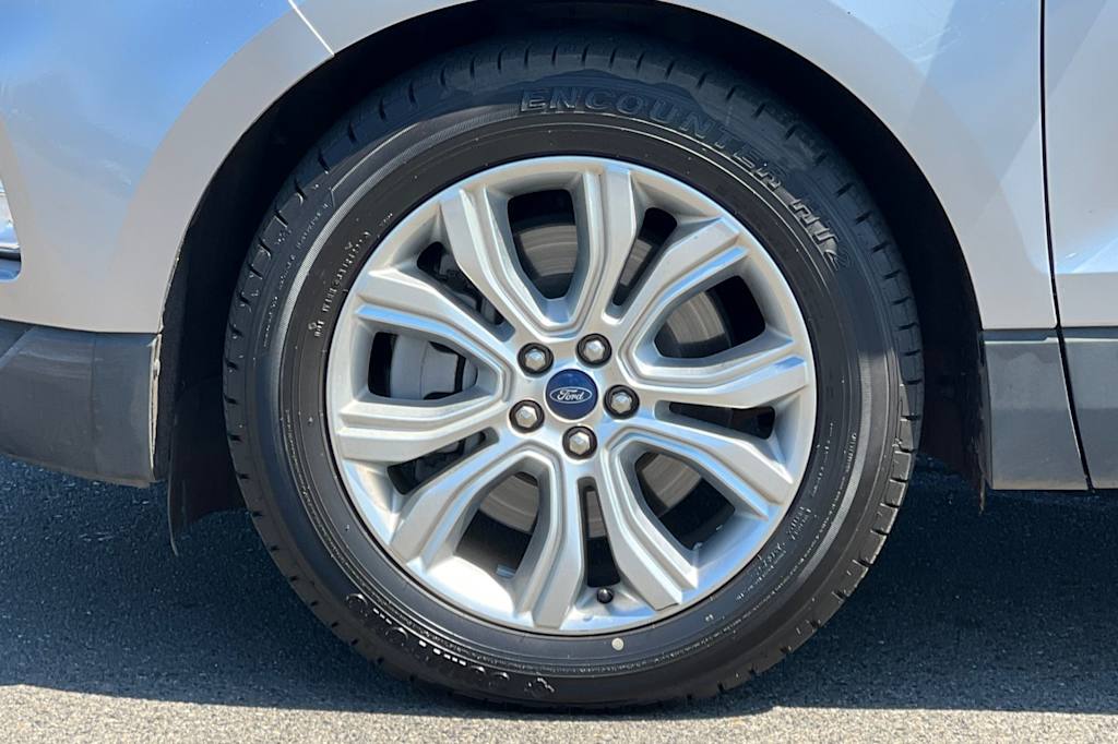 Thumbnail: 2022 Ford Edge - 7