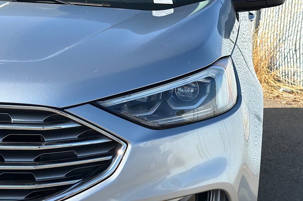 Thumbnail: 2022 Ford Edge - 16