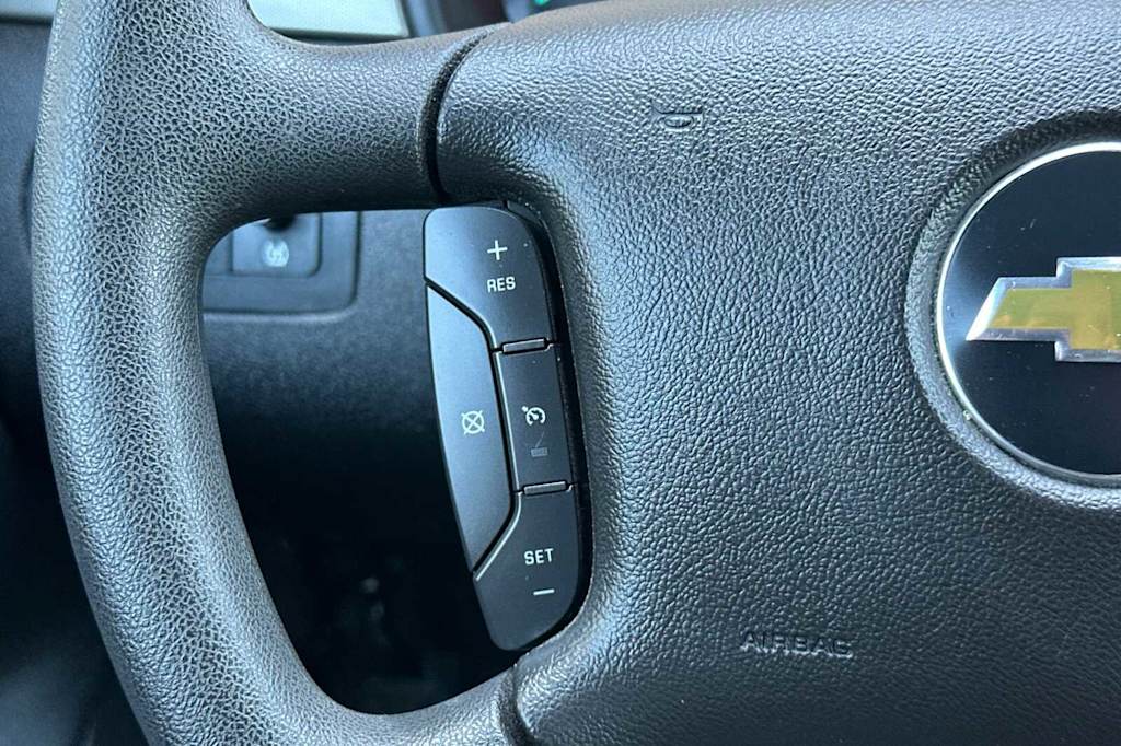 2011 Chevrolet Impala LS 28