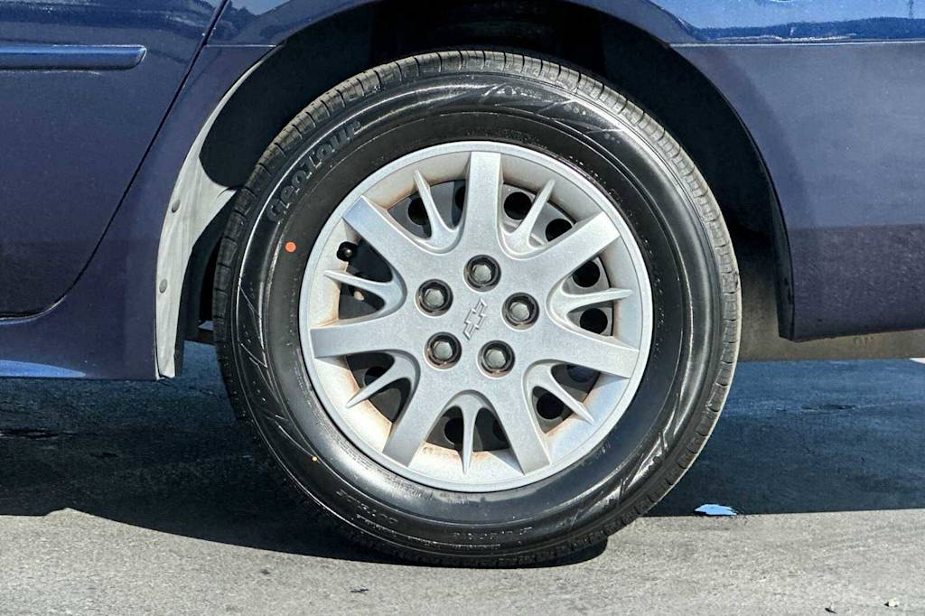 2011 Chevrolet Impala LS 8