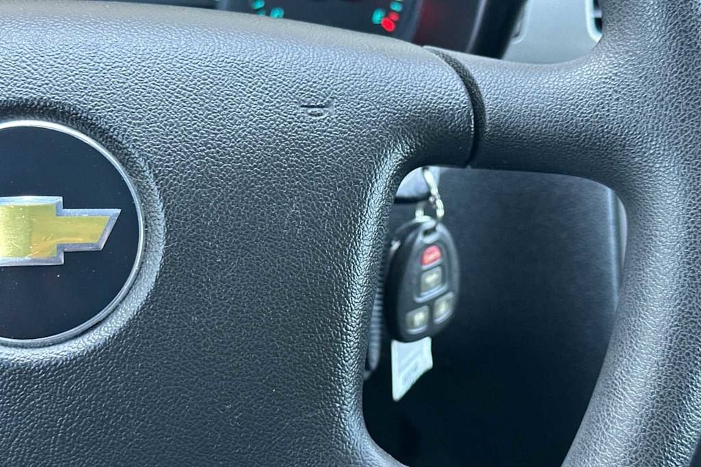 2011 Chevrolet Impala LS 15