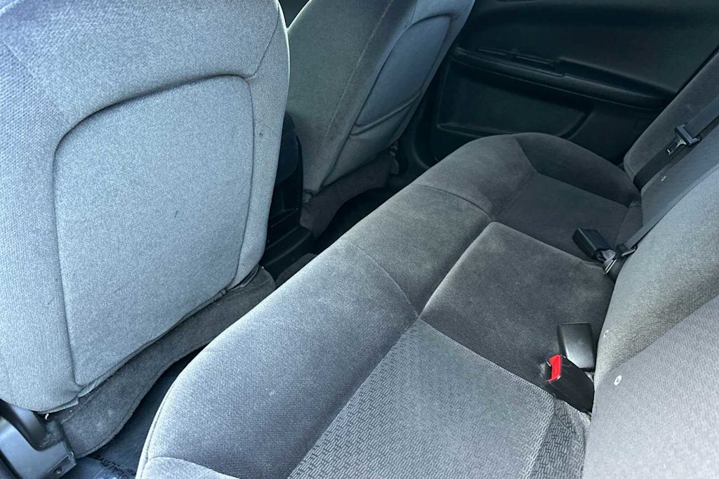 2011 Chevrolet Impala LS 11