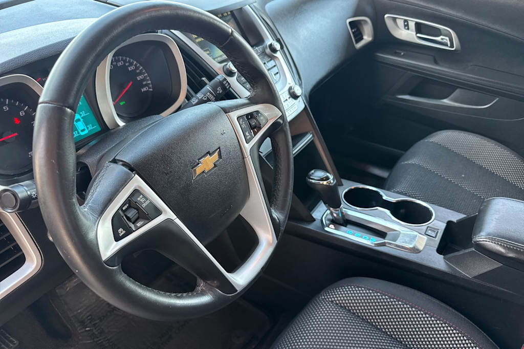 Thumbnail: 2017 Chevrolet Equinox - 9
