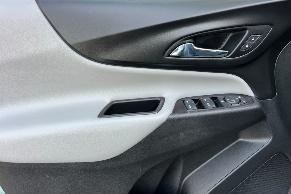 Thumbnail: 2022 Chevrolet Equinox - 22