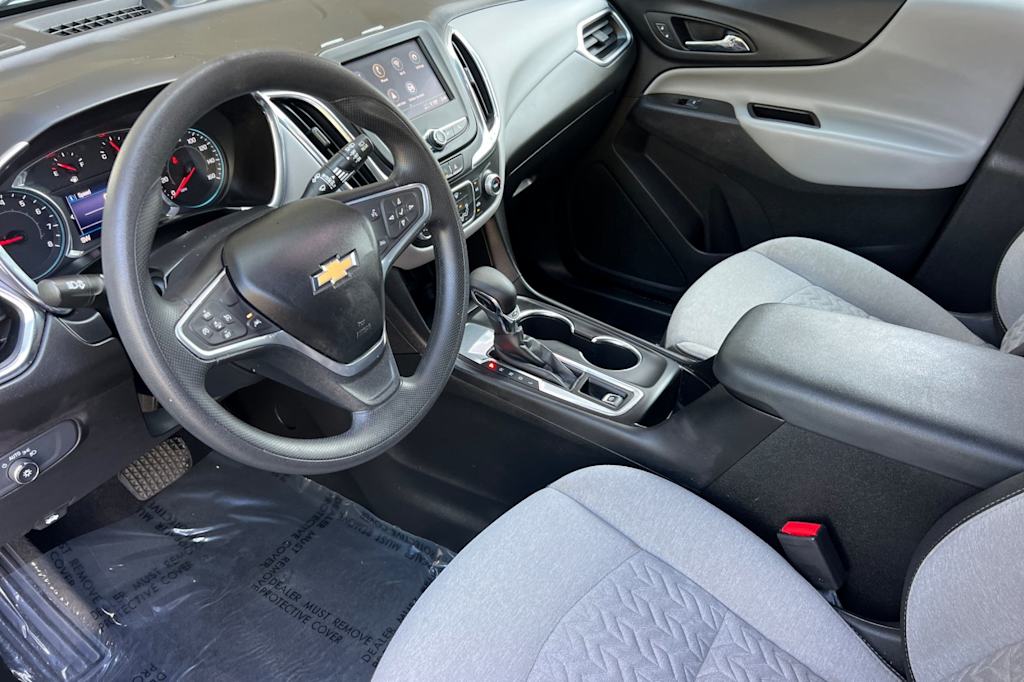 Thumbnail: 2022 Chevrolet Equinox - 9