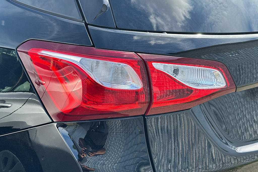 Thumbnail: 2020 Chevrolet Equinox - 17