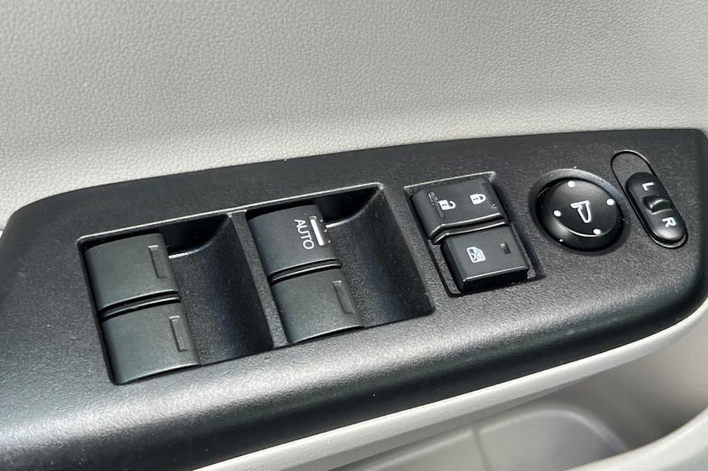 Thumbnail: 2012 Honda Civic - 20