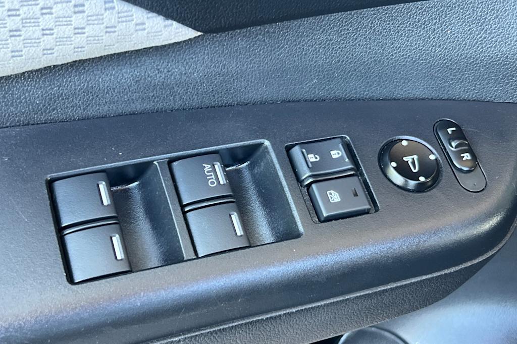 Thumbnail: 2016 Honda CR-V - 21