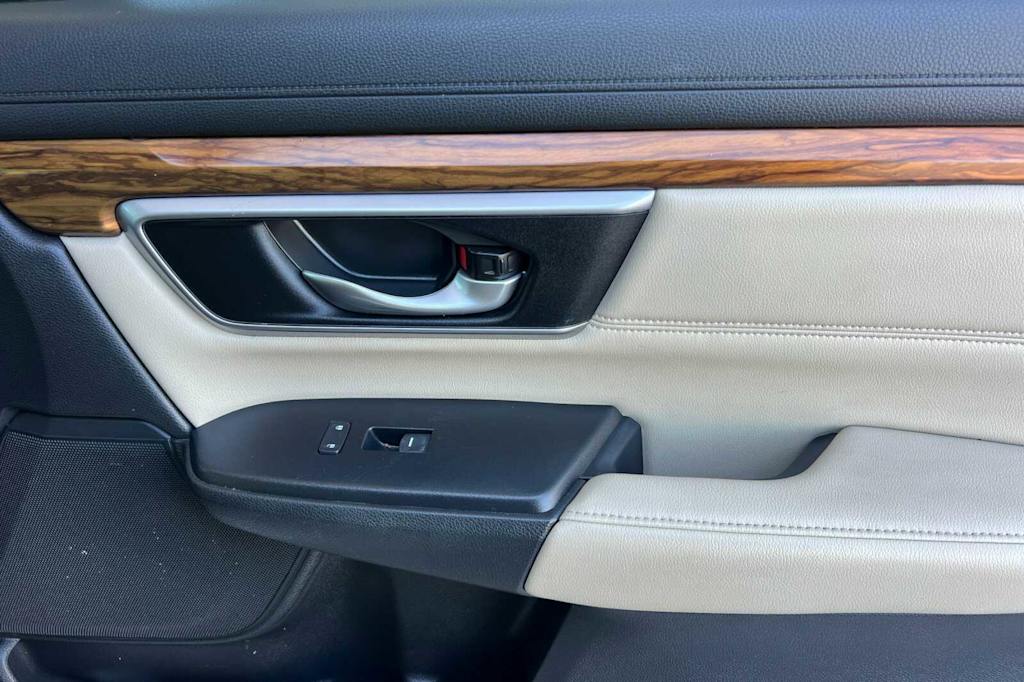 Thumbnail: 2017 Honda CR-V - 23