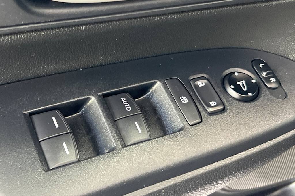 Thumbnail: 2018 Honda CR-V - 23