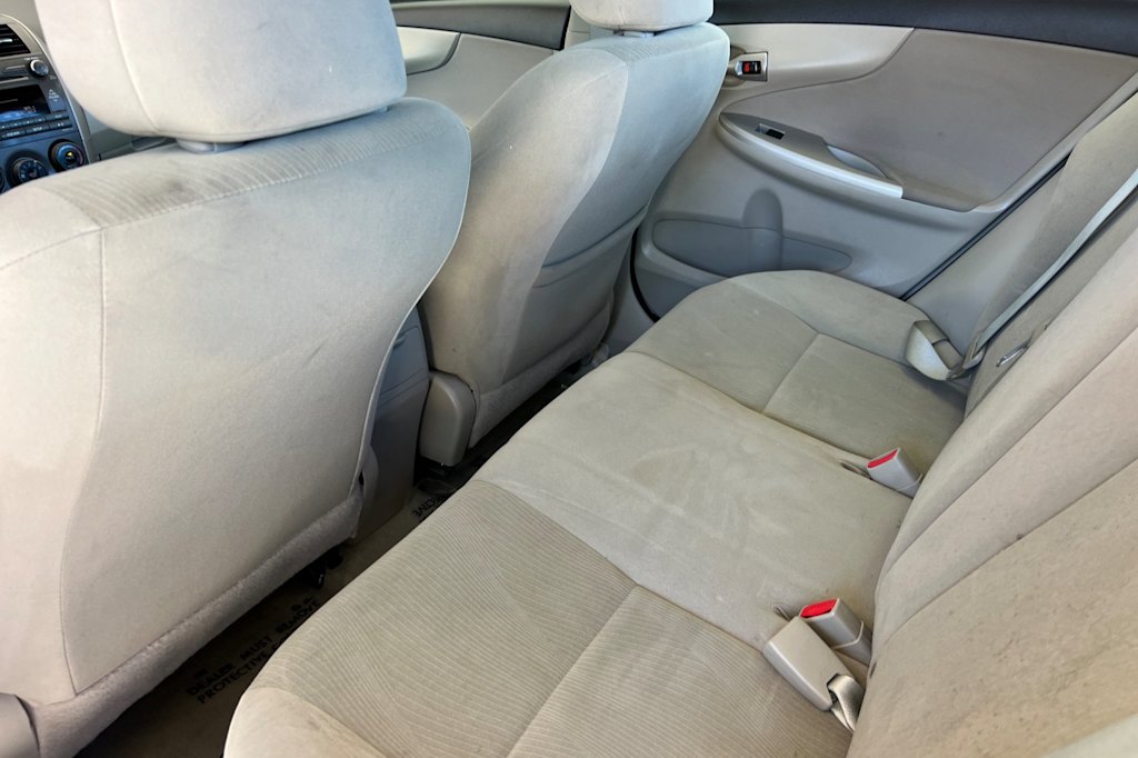 Thumbnail: 2011 Toyota Corolla - 10