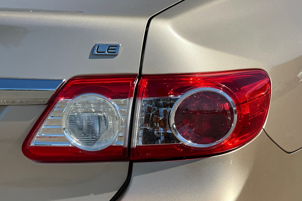 Thumbnail: 2011 Toyota Corolla - 30