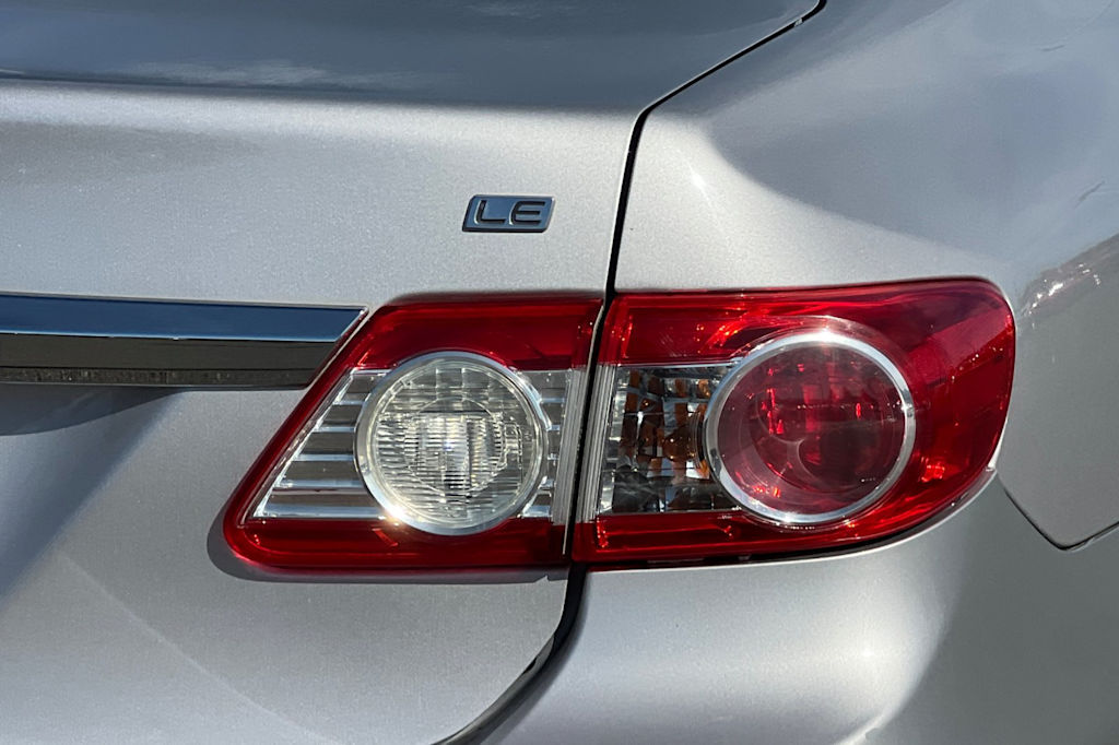 Thumbnail: 2011 Toyota Corolla - 30